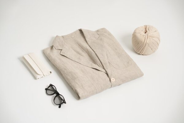 capsule wardrobe for women with timeless outfits, neutral layers, and a clean closet layout